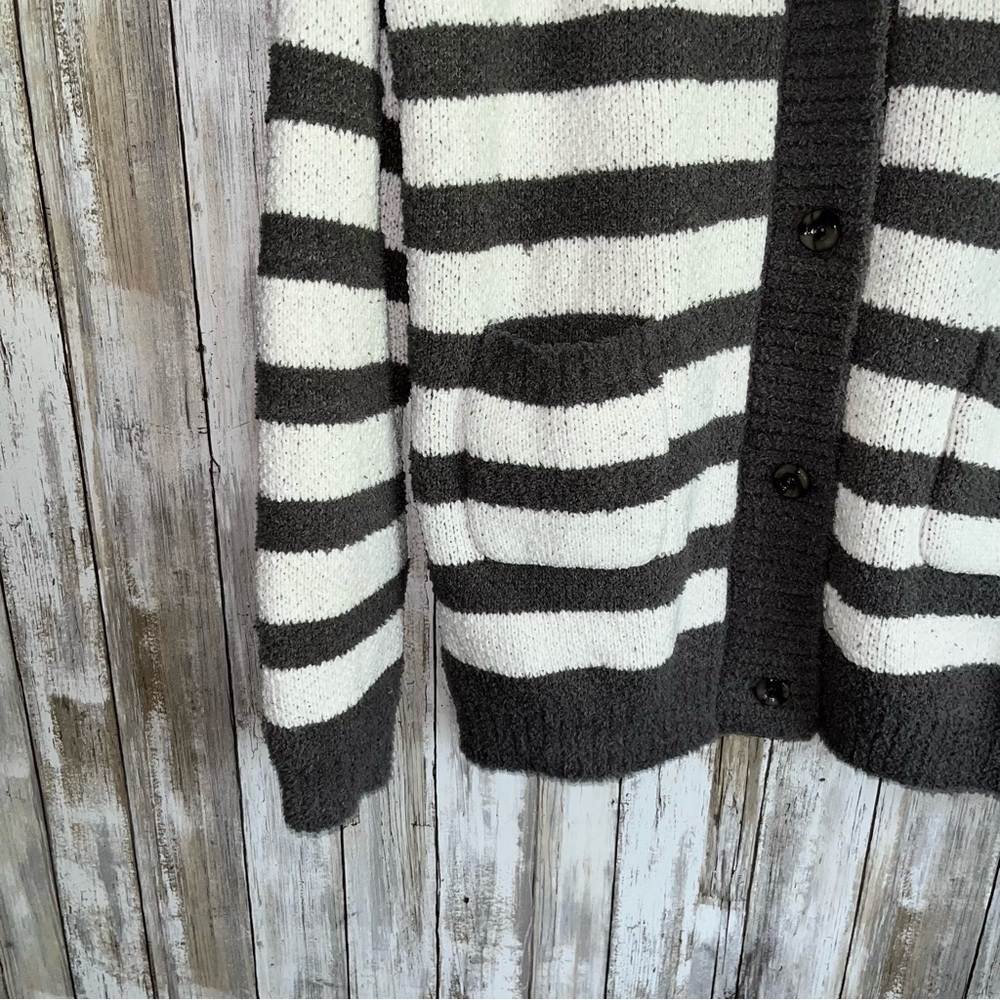 POL Oversized Chunky Knit Striped Cardigan Sweater Gray White S - Picture 4 of 6